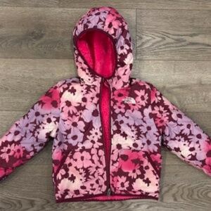 North Face Kids Jacket with furry lining plus matching fleece (size 5T)